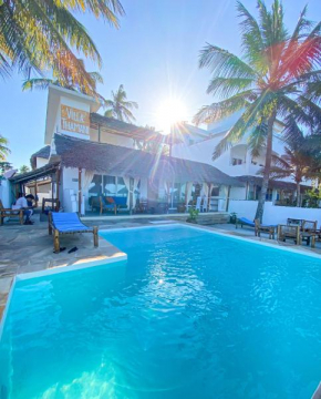 Villa Thamani fronte mare direttamente sulla spiaggia con piscina privata!